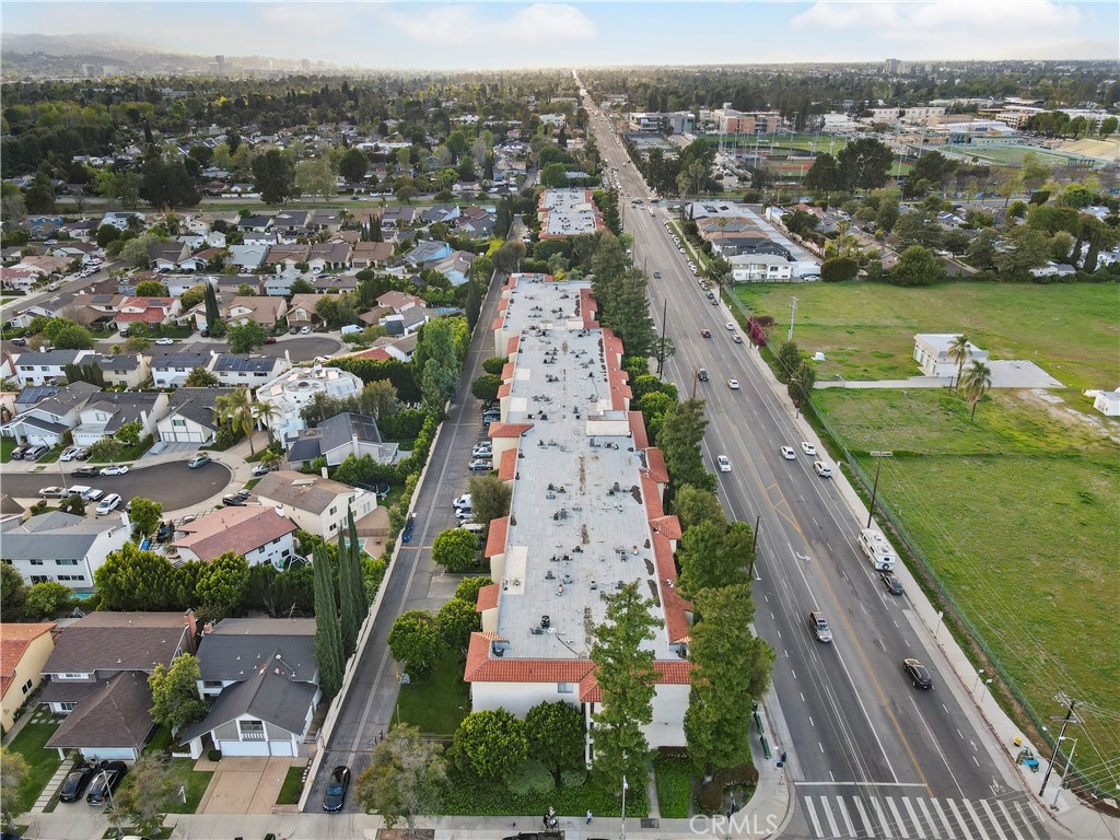 12720 Burbank Boulevard 323