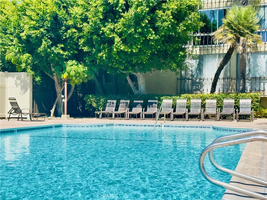 12720 Burbank Boulevard 323