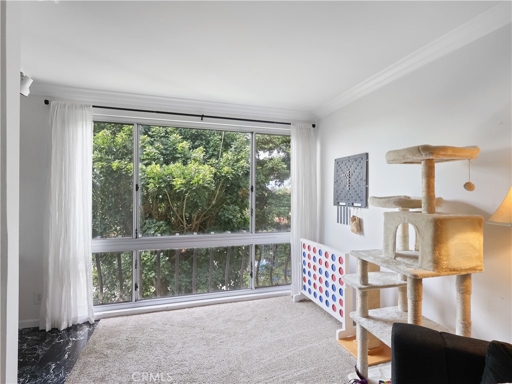 12720 Burbank Boulevard 323