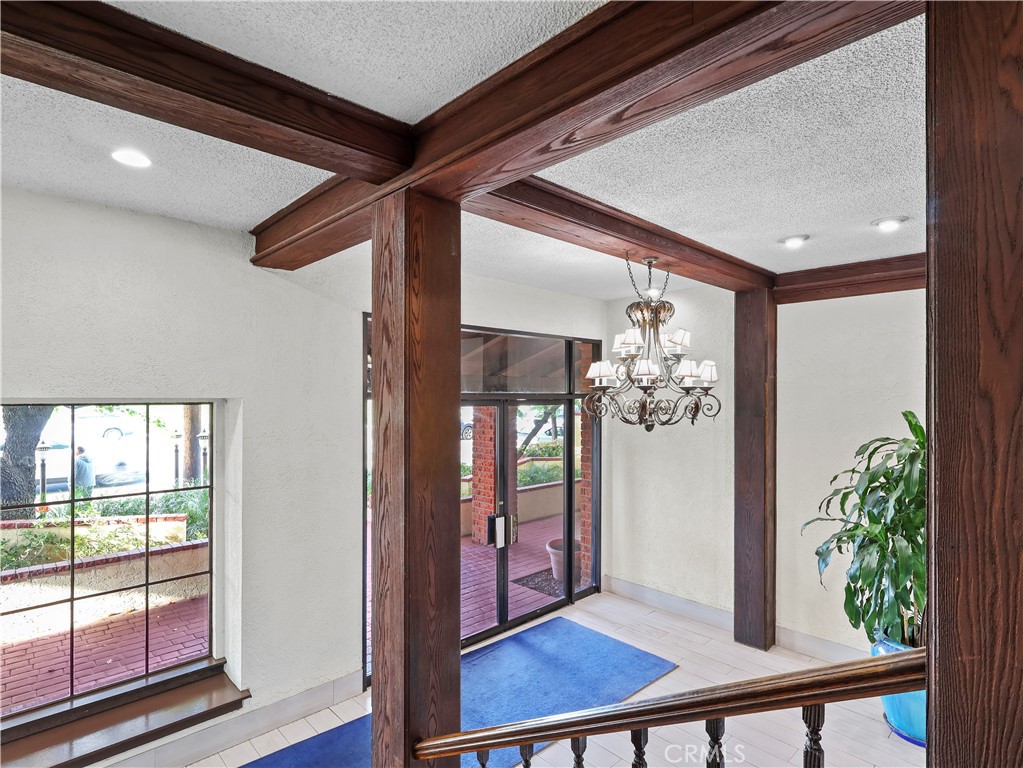 12720 Burbank Boulevard 323