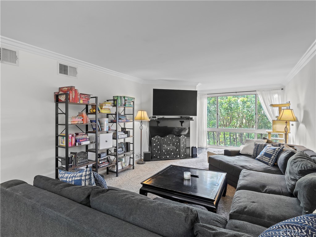 12720 Burbank Boulevard 323