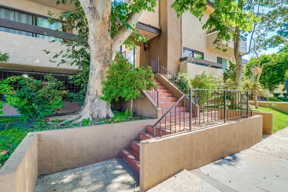 12330 Magnolia Boulevard 108