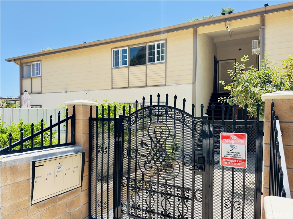 18556 Community Street 3