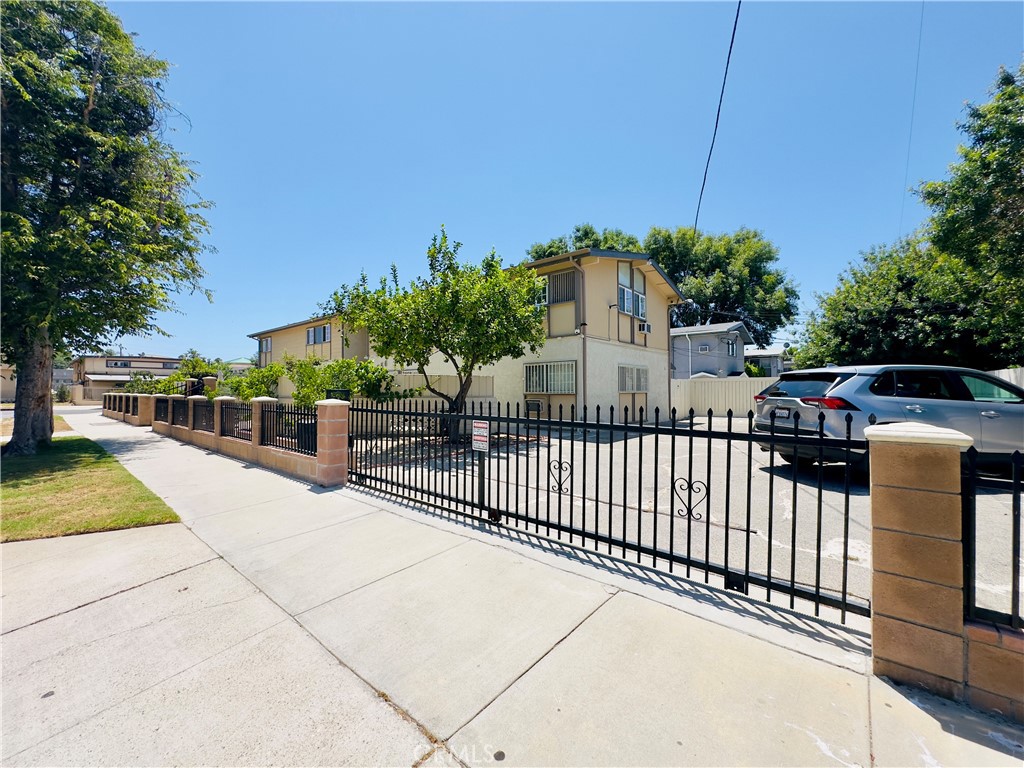 18556 Community Street 3