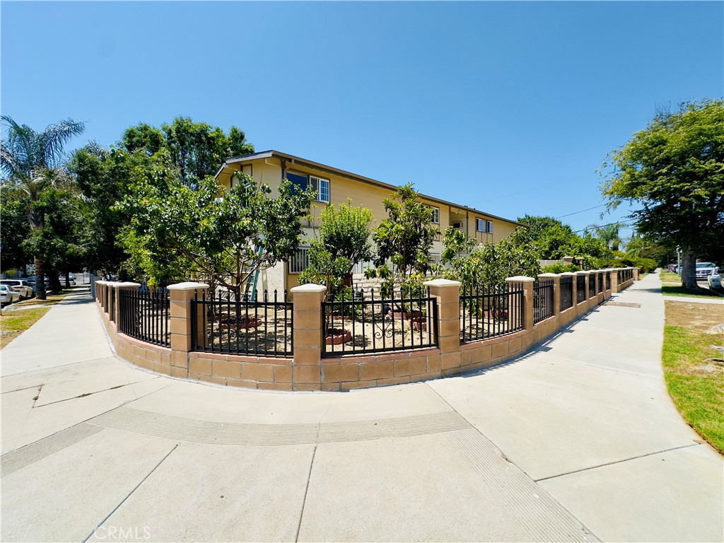 18556 Community Street 3