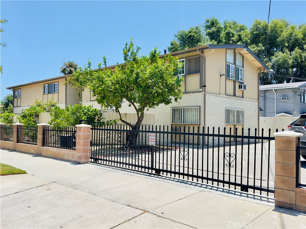 18556 Community Street 3
