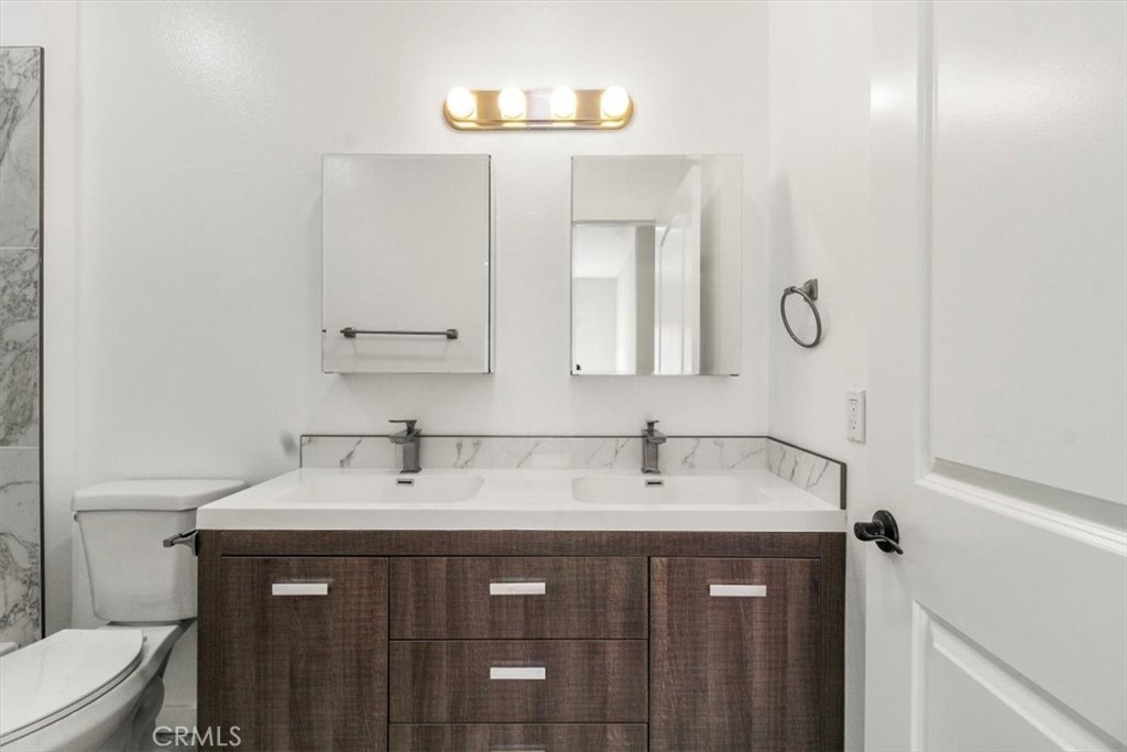 7320 Balboa Boulevard 102