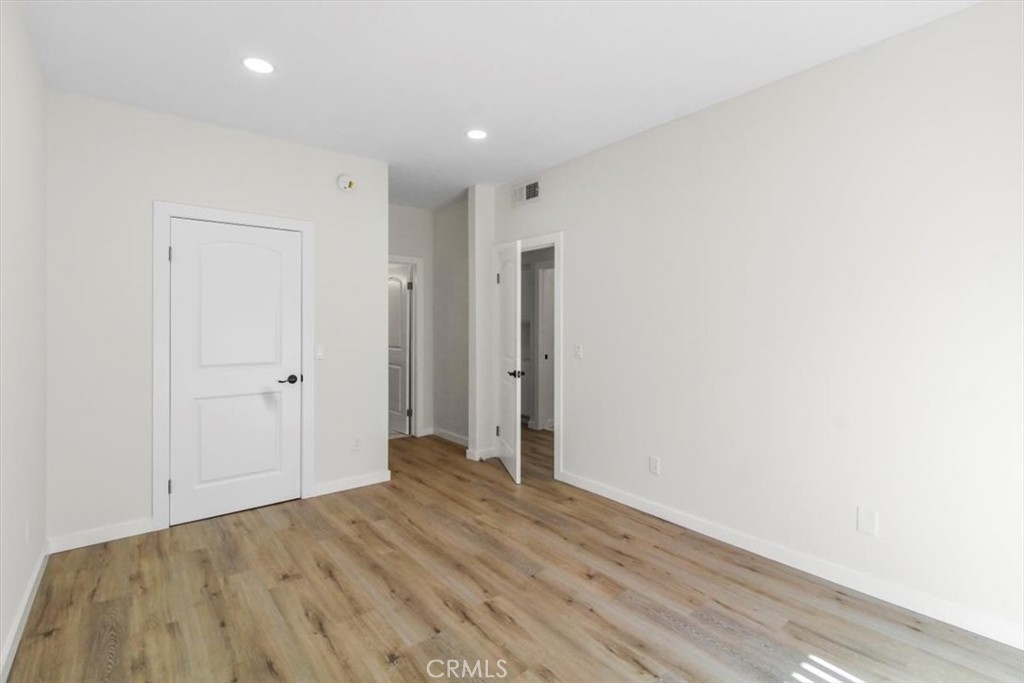 7320 Balboa Boulevard 102