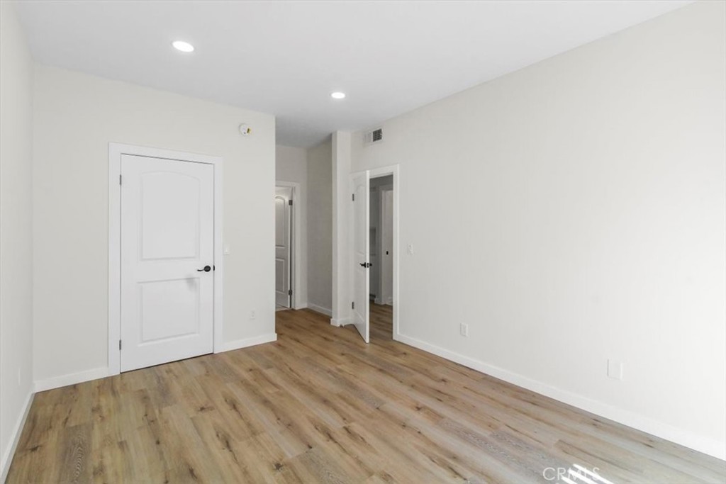 7320 Balboa Boulevard 102