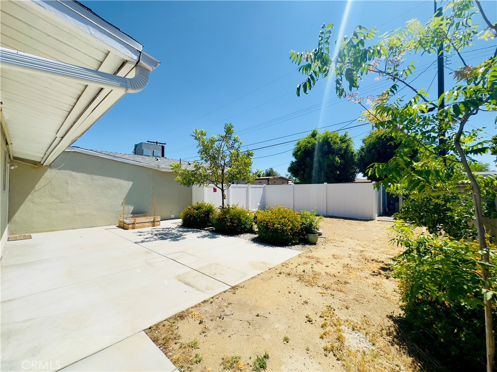 8657 Ranchito Avenue