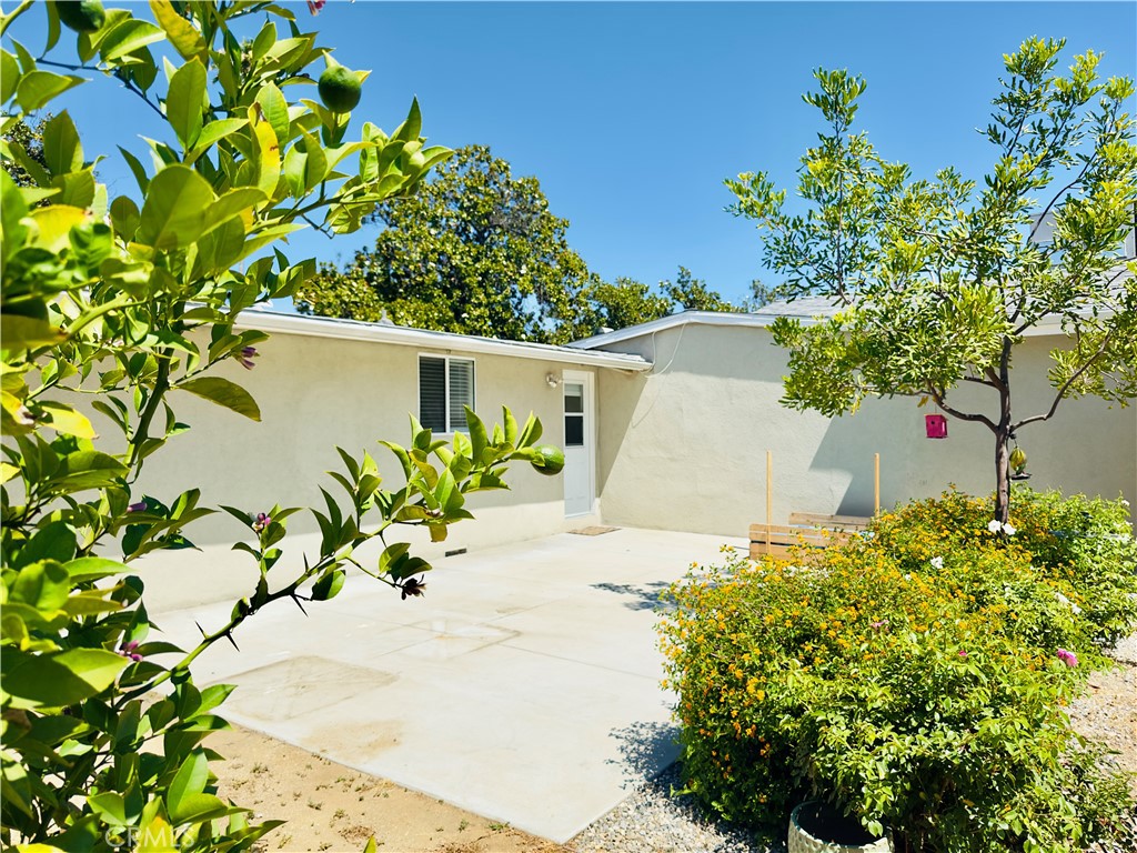 8657 Ranchito Avenue