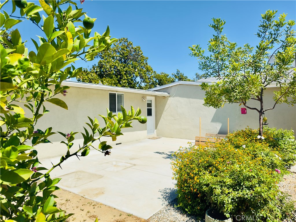 8657 Ranchito Avenue