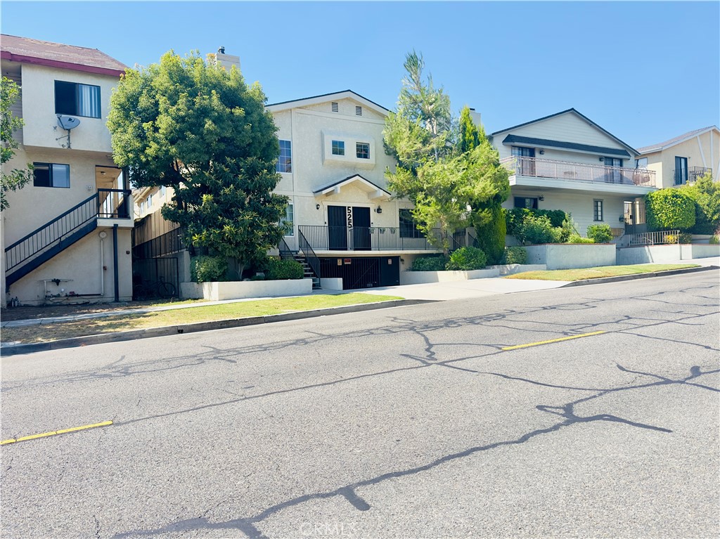 525 E Verdugo Avenue D