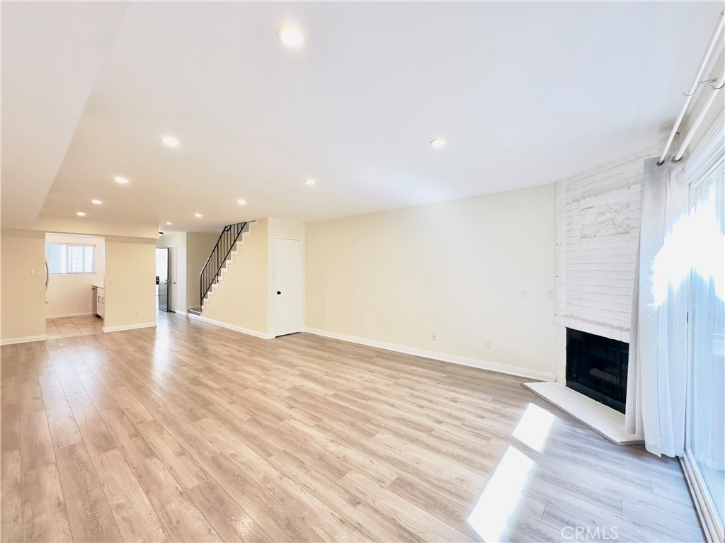 525 E Verdugo Avenue D