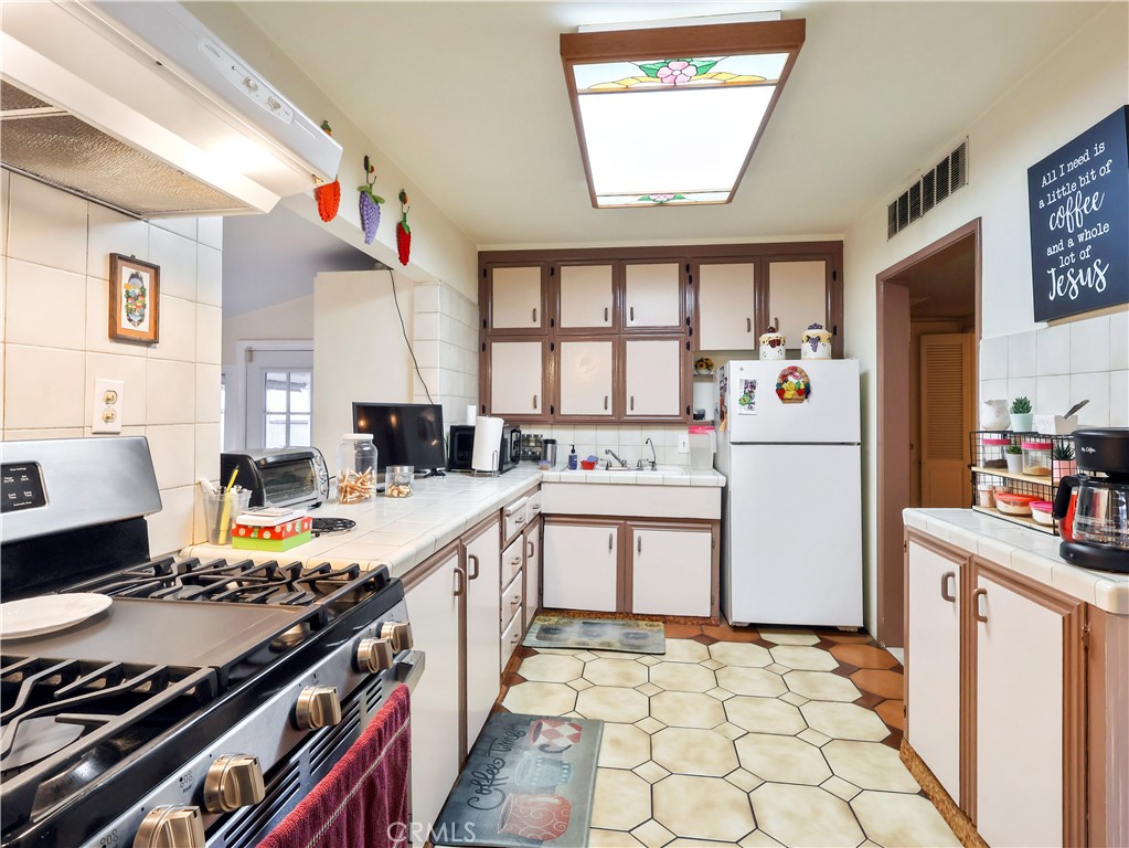 8651 Ranchito Avenue