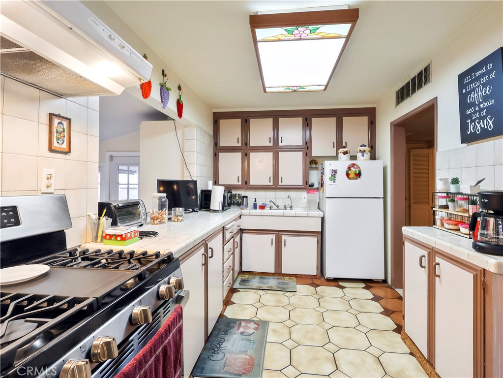 8651 Ranchito Avenue