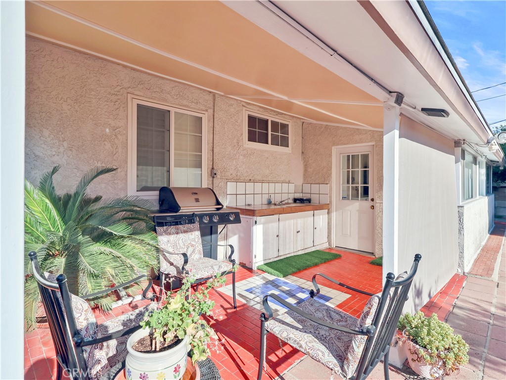 8651 Ranchito Avenue