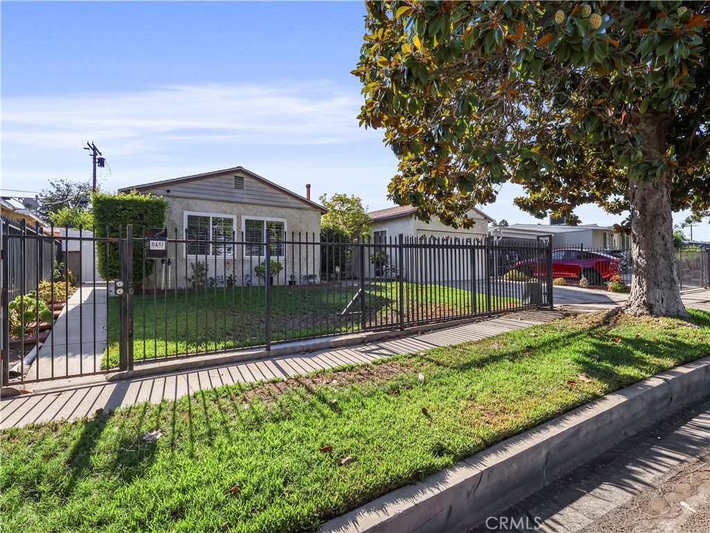 8651 Ranchito Avenue