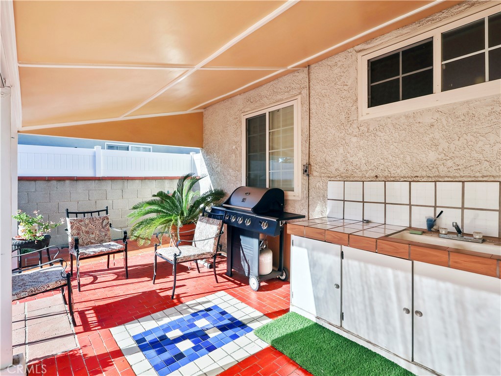 8651 Ranchito Avenue