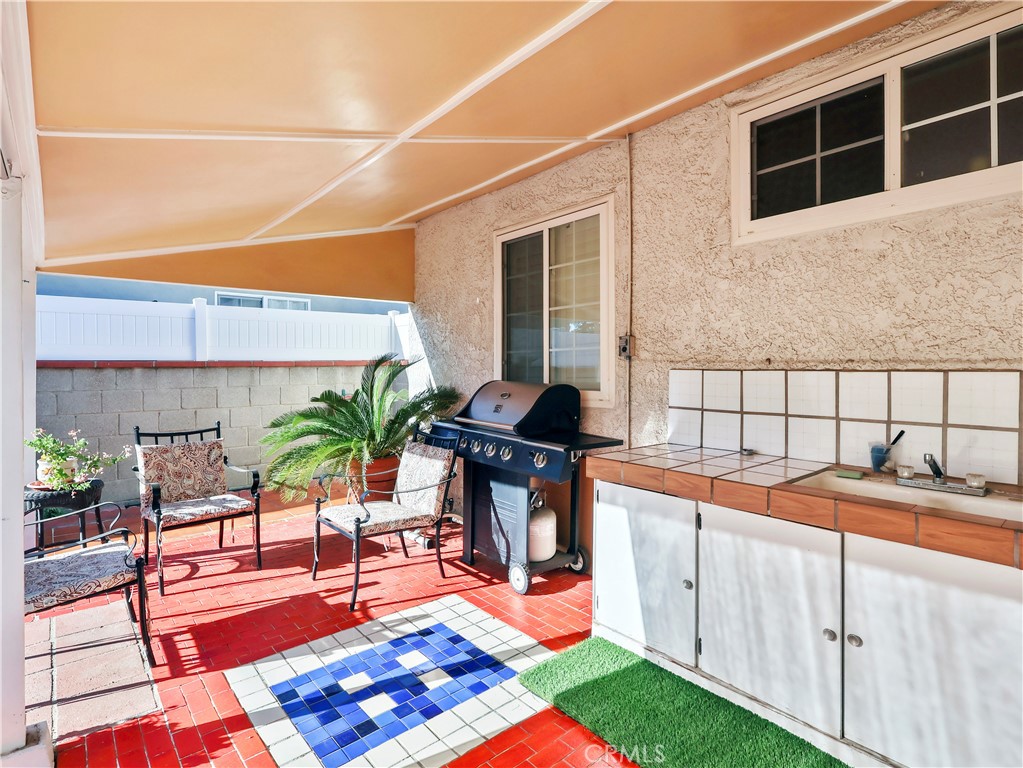 8651 Ranchito Avenue