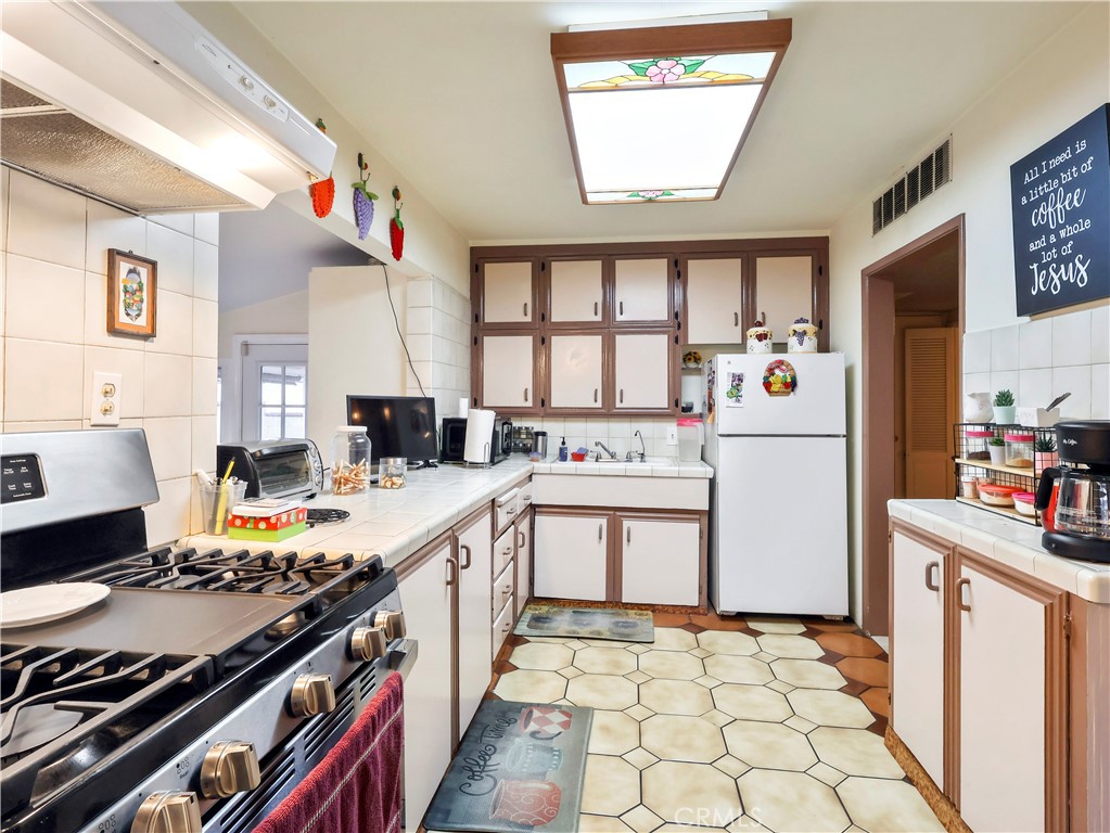 8651 Ranchito Avenue