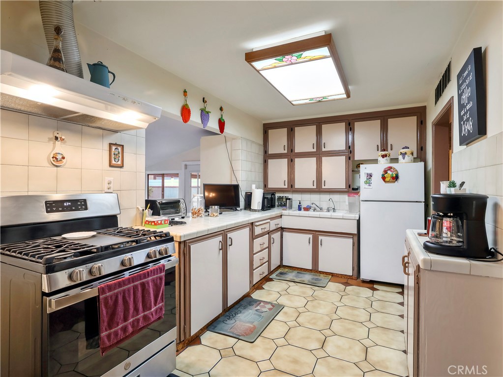 8651 Ranchito Avenue