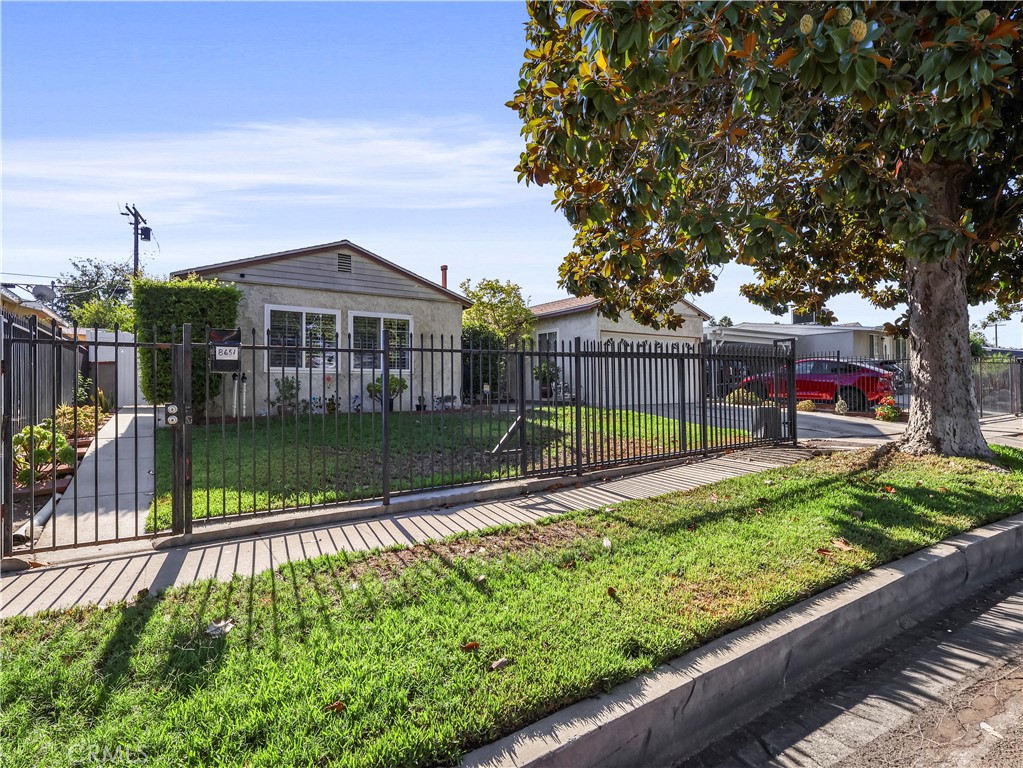 8651 Ranchito Avenue