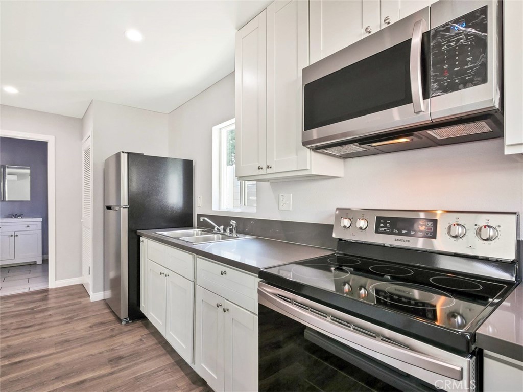 8828 Chimineas Avenue