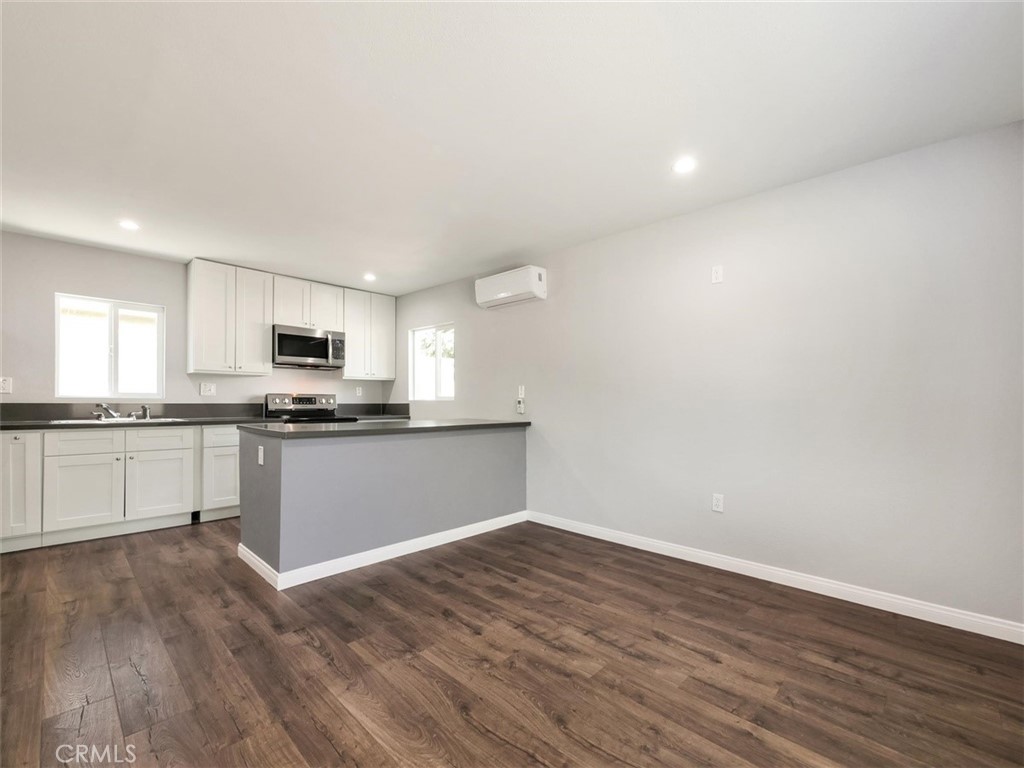 8828 Chimineas Avenue