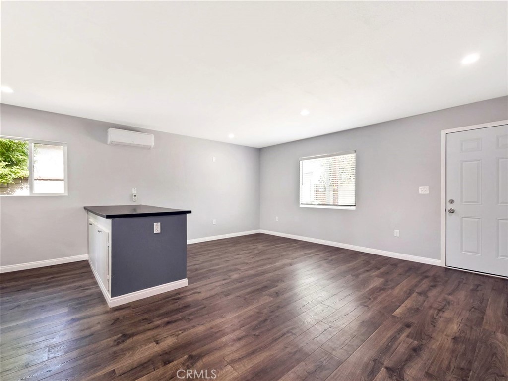 8828 Chimineas Avenue