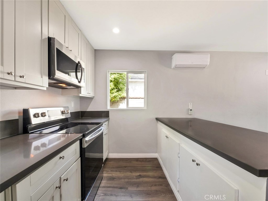 8828 Chimineas Avenue