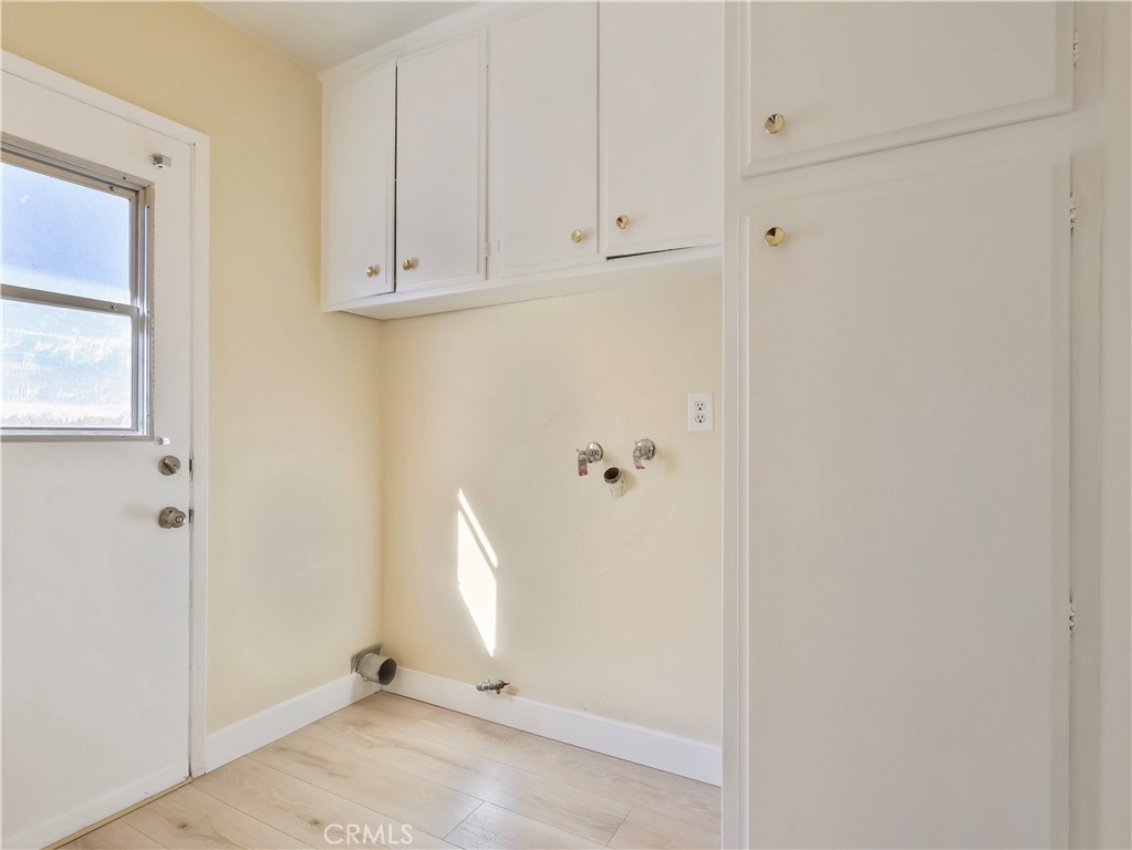 15354 Runnymede Street