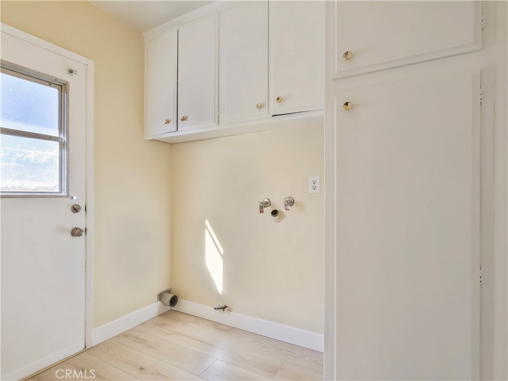 15354 Runnymede Street