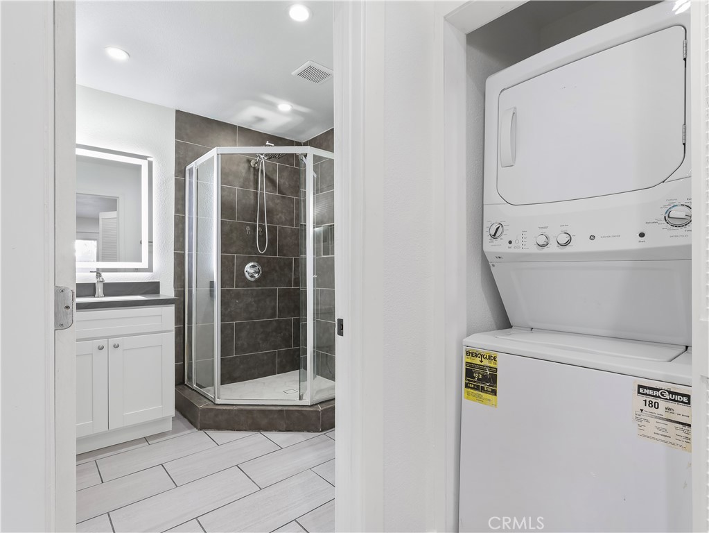 8828 Chimineas Avenue