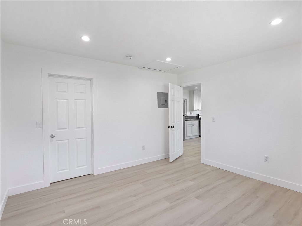 8828 Chimineas Avenue