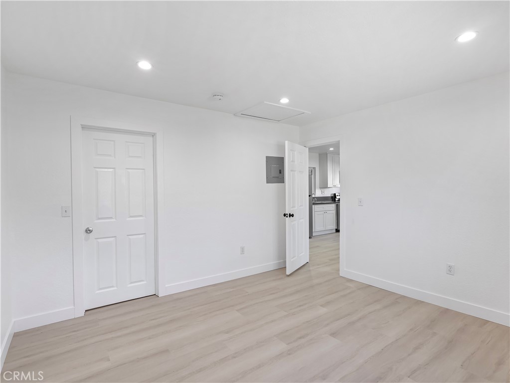 8828 Chimineas Avenue