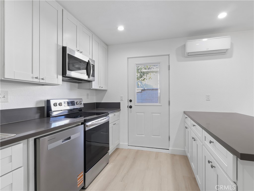 8828 Chimineas Avenue