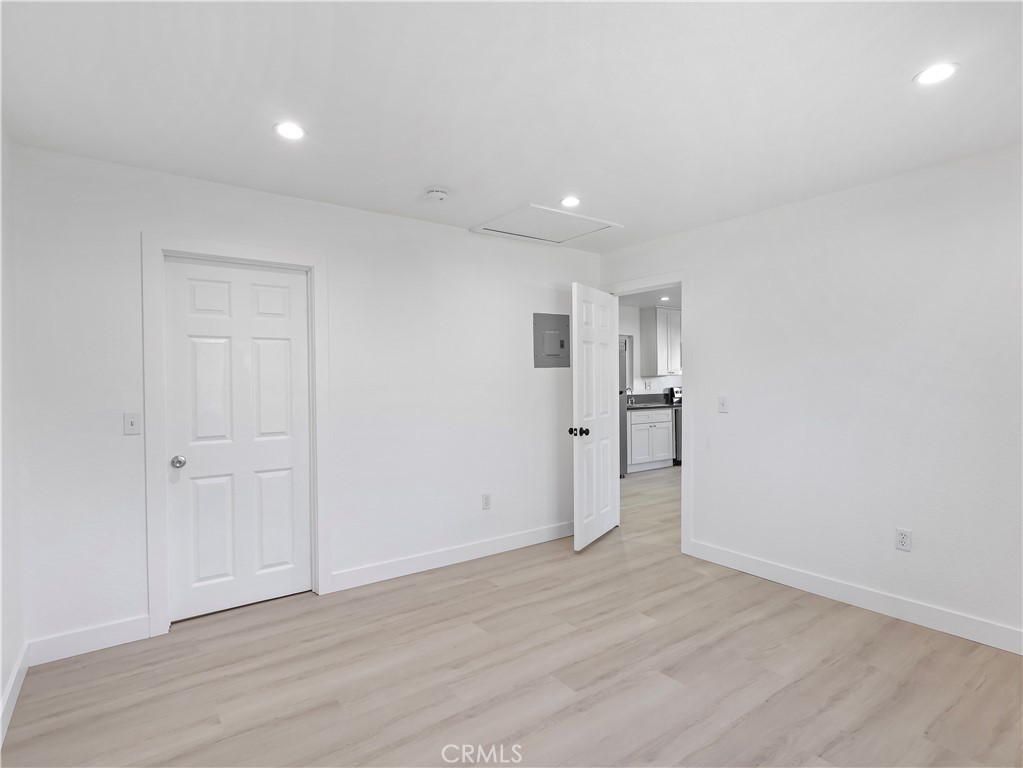 8828 Chimineas Avenue