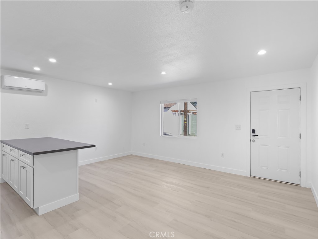 8828 Chimineas Avenue