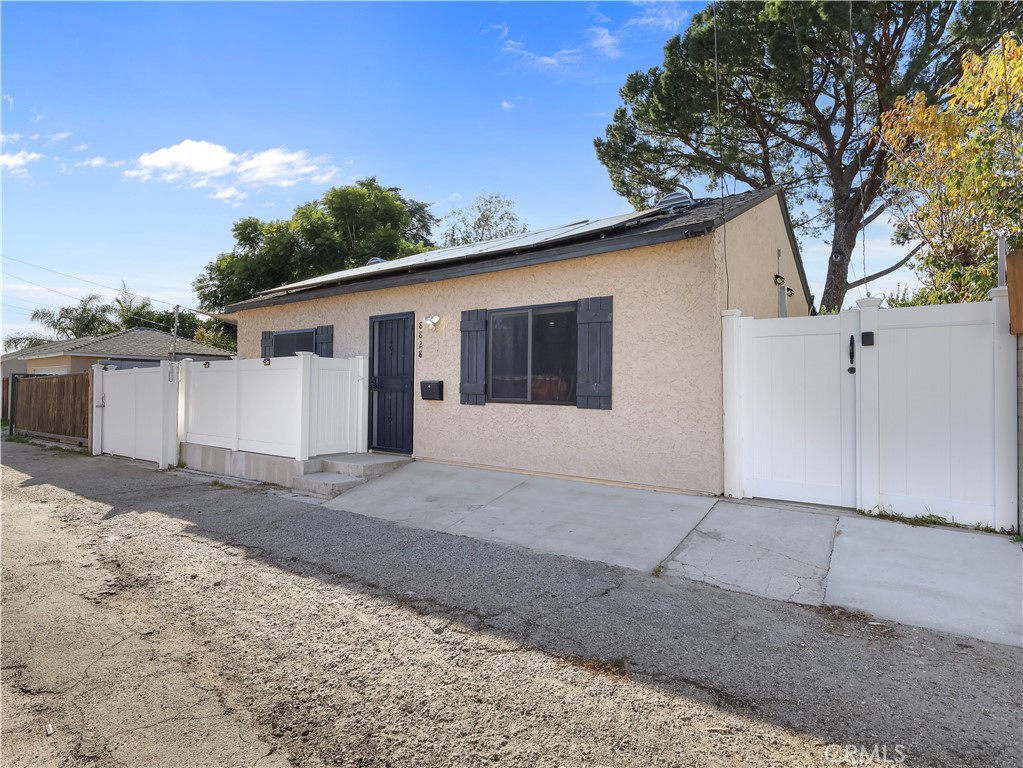 8828 Chimineas Avenue