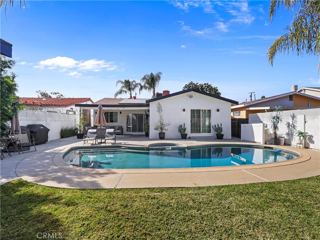 6900 Katherine Avenue