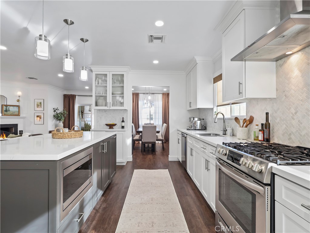 6900 Katherine Avenue