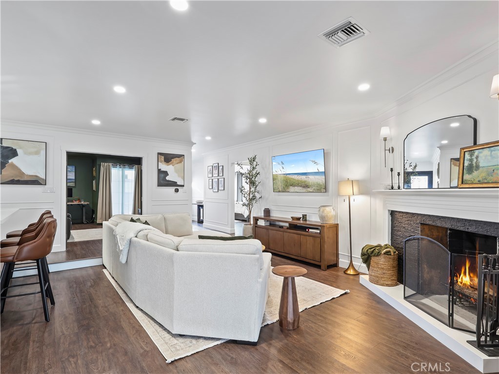 6900 Katherine Avenue