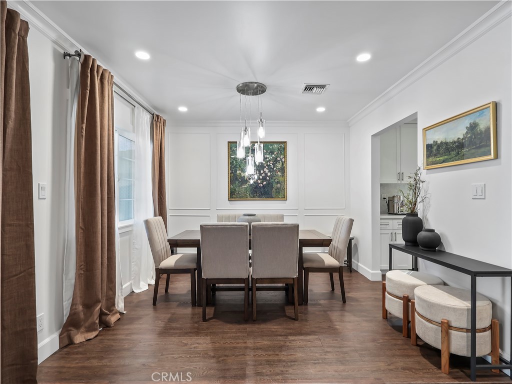 6900 Katherine Avenue