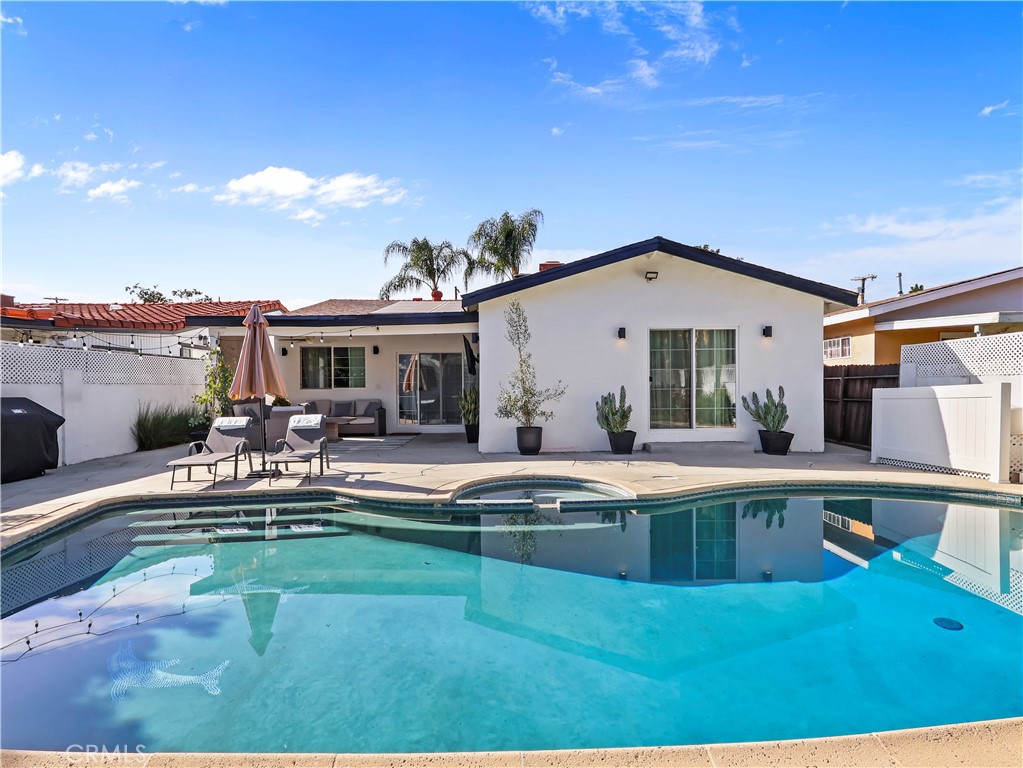 6900 Katherine Avenue