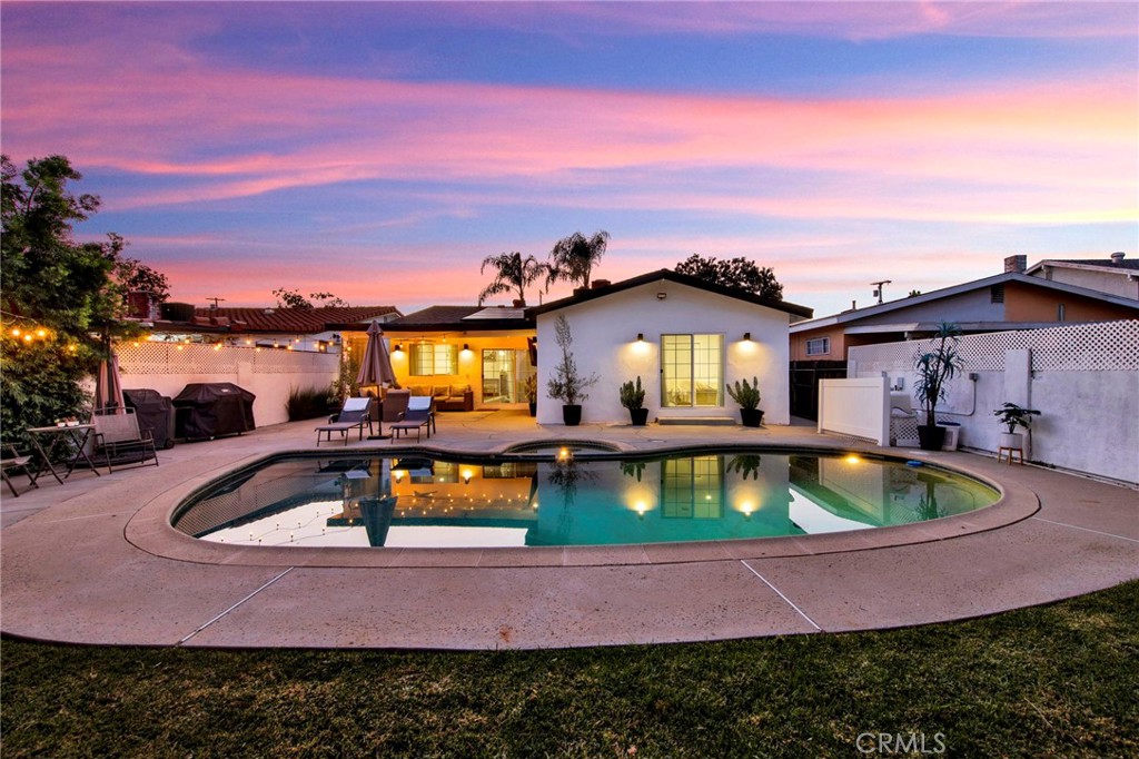 6900 Katherine Avenue