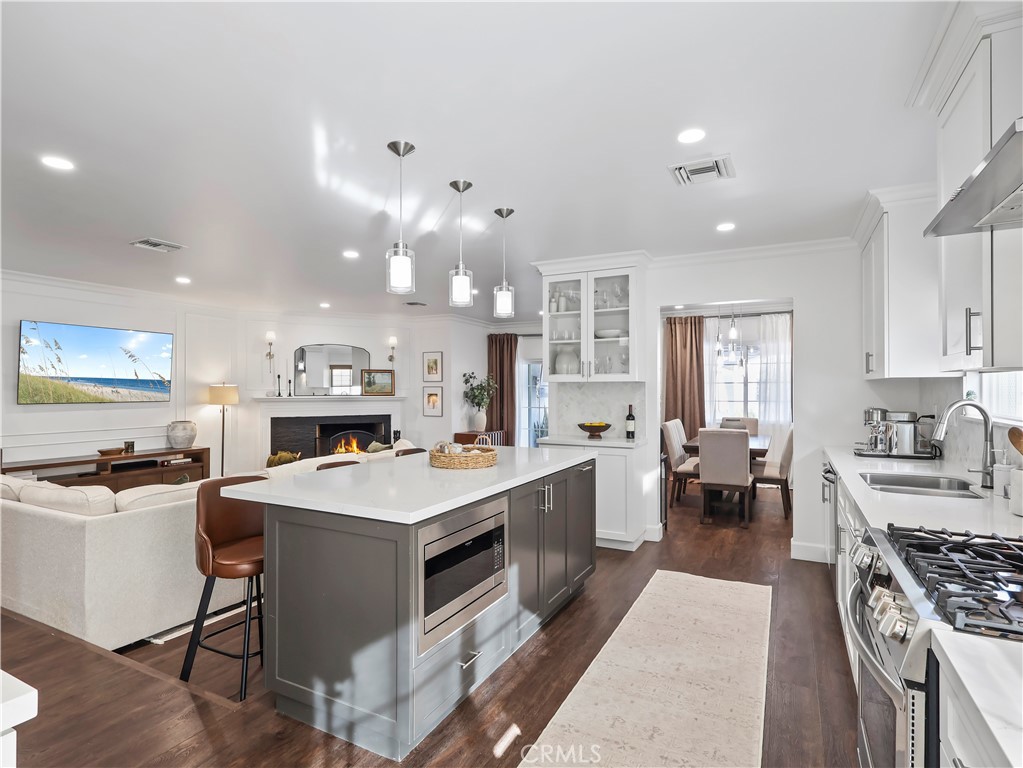 6900 Katherine Avenue