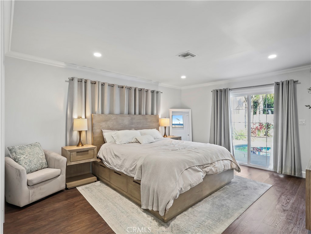 6900 Katherine Avenue