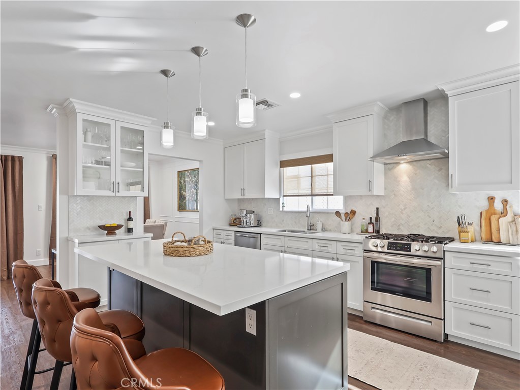 6900 Katherine Avenue