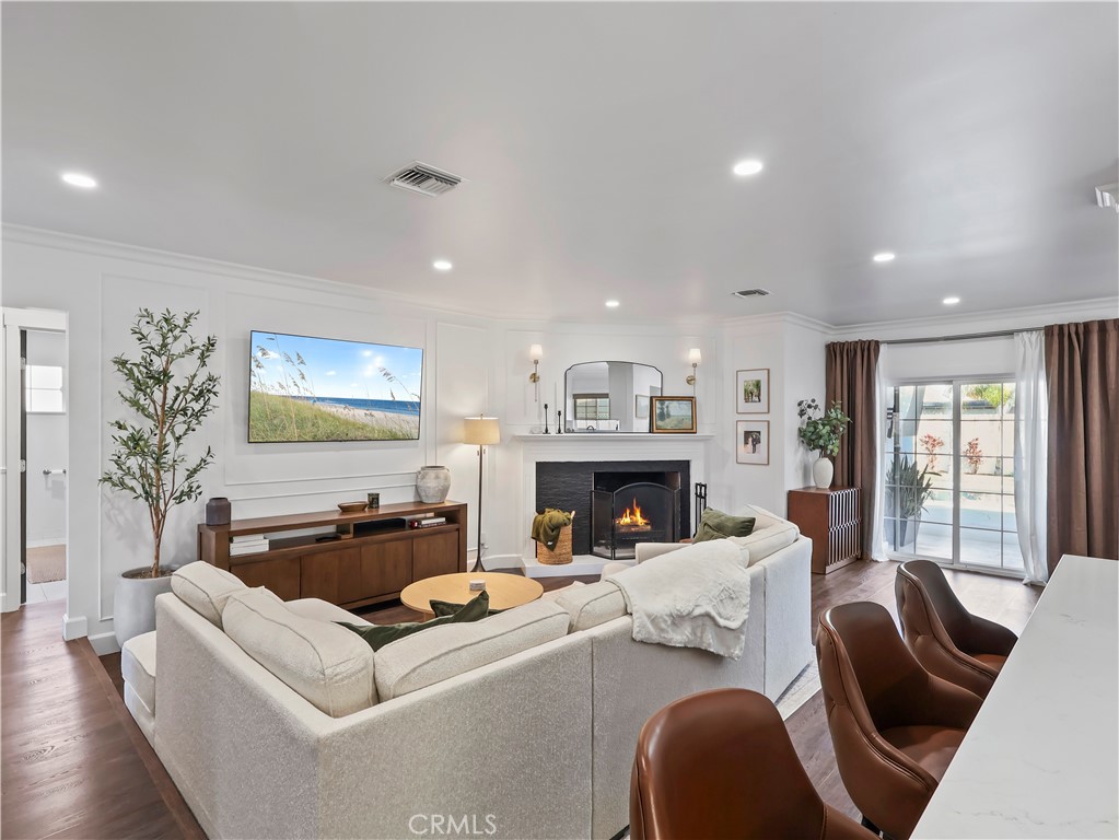 6900 Katherine Avenue